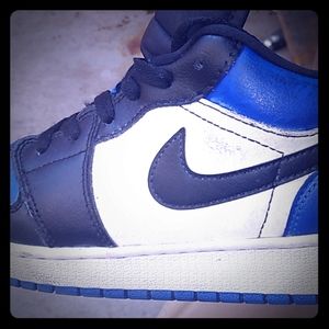 Jordan 1s royal toe
